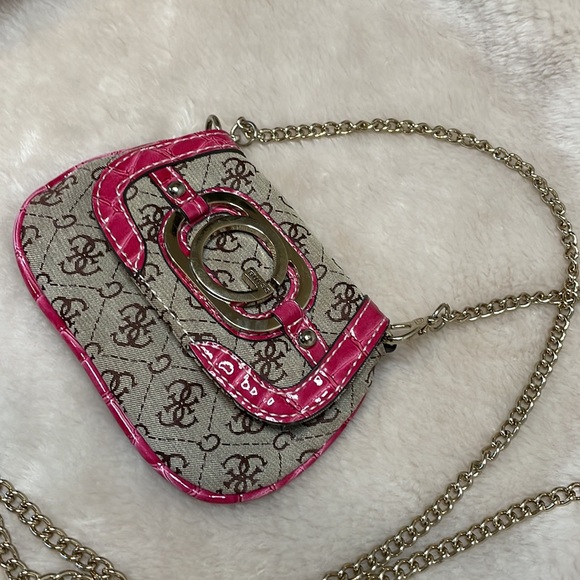 Rare! Vintage Y2K Guess bag crossbody mini chain with pink details and monogram - Picture 3 of 16